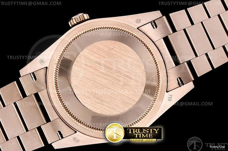 1117 RDD0219J – DayDate 36mm FreshLook 697